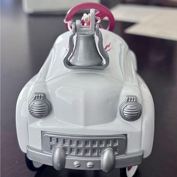 Hallmark Kiddie Car Classics Murray Fire Chief. - Picture 3 of 6